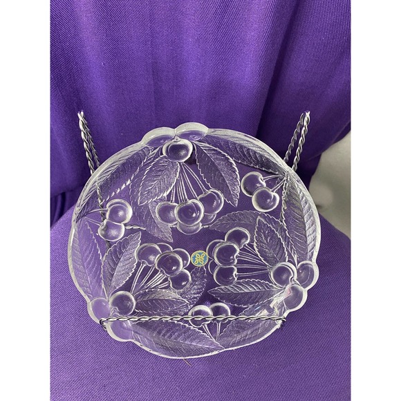 Vintage, Set of (4), Clear Glass/Crystal Cherry design Embossed Plates by Hoya - Picture 11 of 12